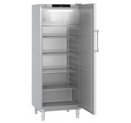 655 literes Liebherr teli ajtós hűtőszekrény - rozsdamentes külsővel (GN2/1)